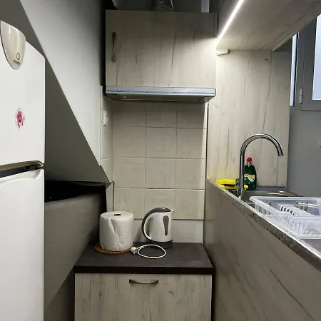 Central Renovated Studio Apartment Athens