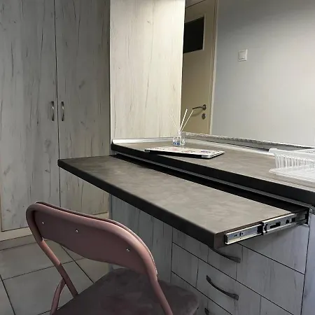Central Renovated Studio * Atenas